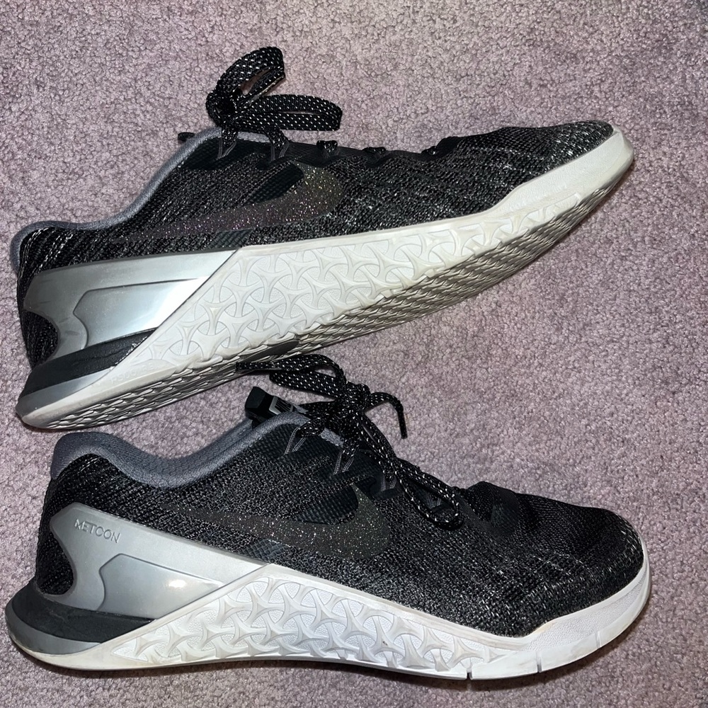 Nike Metacon Sneaker